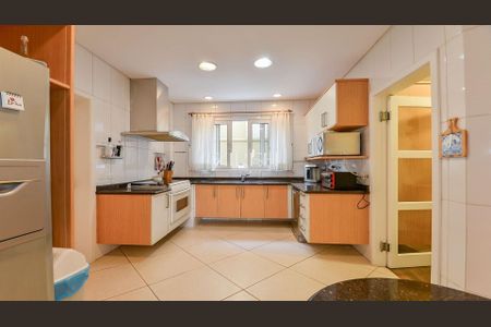 7_photo/94dce5cc05.4d21696e34f451c0-ATLAS-6d0508d3-7dcd-4920-b4d7-6d6adfb8f341.jpg de casa à venda com 4 quartos, 437m² em Jardim Social, Curitiba