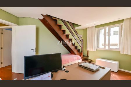 8_photo/94dce5cc05.4d21696e34f451c0-ATLAS-be0def9e-6ff6-4aa4-bcb1-dbb0dd1b8c41.jpg de casa à venda com 4 quartos, 437m² em Jardim Social, Curitiba