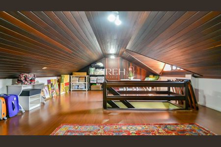 12_photo/94dce5cc05.4d21696e34f451c0-ATLAS-c8ccee7d-b8a4-4bf4-80d7-135cde6c667c.jpg de casa à venda com 4 quartos, 437m² em Jardim Social, Curitiba