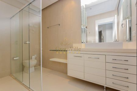 6_photo/94dce5cc6b.ceff8192393c33de-ATLAS-1c02066c-ee04-4e5b-a835-dd2b82f70645.jpg de casa à venda com 4 quartos, 648m² em Jardim Social, Curitiba