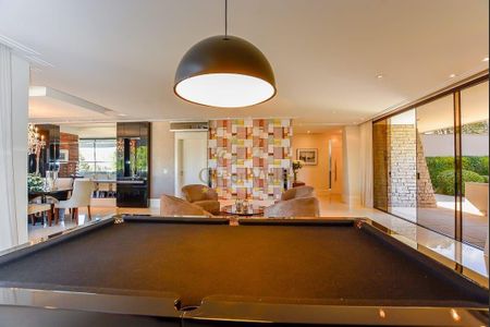 8_photo/94dce5cc6b.ceff8192393c33de-ATLAS-968b3bf2-c19d-4680-8709-3df7a5b34654.jpg de casa à venda com 4 quartos, 648m² em Jardim Social, Curitiba