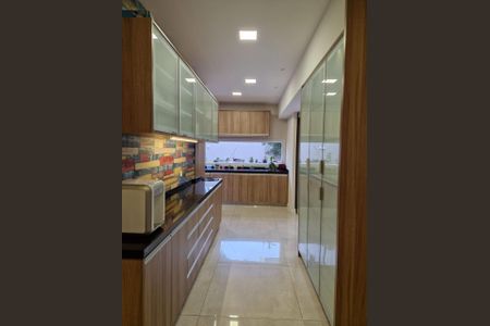 2_photo/94dce5ccb7.badfd497b63a3b5d-ATLAS-62dea2ea-183f-41d3-abc5-60a104625d2d.jpg de casa para alugar com 3 quartos, 290m² em Hugo Lange, Curitiba