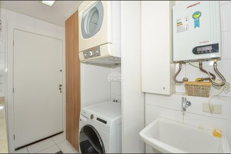 27_photo/94dce5cd0d.c5f4f4492f956e37-ATLAS-c66204a1-dc7e-4048-94a0-9c064ef1ed71.jpg de apartamento à venda com 3 quartos, 125m² em Hugo Lange, Curitiba