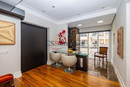 4_photo/94dce5cd15.f9cc713b9d1b39b9-ATLAS-0bbe9fd0-d28a-4c1c-bfdd-0b6078ffd1be.jpg de apartamento à venda com 4 quartos, 214m² em Hugo Lange, Curitiba