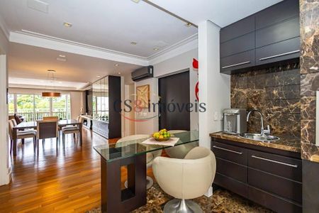 12_photo/94dce5cd15.f9cc713b9d1b39b9-ATLAS-39d6ecd6-3249-4da0-8f98-3fe3edcd9561.jpg de apartamento à venda com 4 quartos, 214m² em Hugo Lange, Curitiba