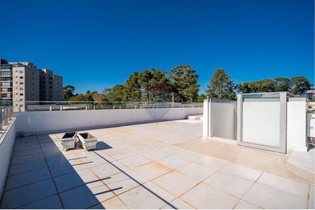 33_photo/94dce5cd21.8c3015100322655e-ATLAS-7b8d4dcf-e97b-405d-a888-31cc7efd38d2.jpg de casa para alugar com 3 quartos, 514m² em Hugo Lange, Curitiba