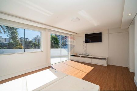 24_photo/94dce5cd21.8c3015100322655e-ATLAS-7cda6bc5-ff96-4ee4-953e-c334627bb060.jpg de casa para alugar com 3 quartos, 514m² em Hugo Lange, Curitiba