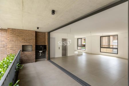 5_photo/94dce5cd4f.c3c6b77849ada220-ATLAS-d89ce260-af7a-4f08-923d-0f43ed100e2e.jpg de apartamento à venda com 3 quartos, 222m² em Hugo Lange, Curitiba