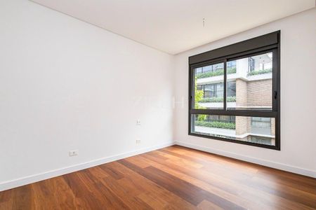 3_photo/94dce5cd4f.d9d3e99cbc508494-ATLAS-596265b4-cbae-4cc6-9699-b152138c43d9.jpg de apartamento à venda com 3 quartos, 222m² em Hugo Lange, Curitiba