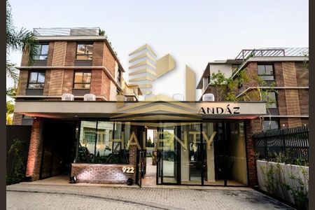 4_photo/94dce5cd4f.f742e0a825442cf0-ATLAS-41d3d937-7363-40fe-8aff-c5cae4d79930.jpg de apartamento à venda com 3 quartos, 364m² em Hugo Lange, Curitiba