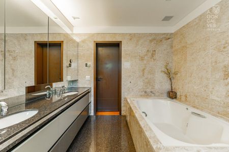 23_photo/94dce5cd69.643f2a74a74031aa-ATLAS-aa39d4fc-c242-430b-8482-b592f8a32c0a.jpg de apartamento à venda com 4 quartos, 433m² em Hugo Lange, Curitiba