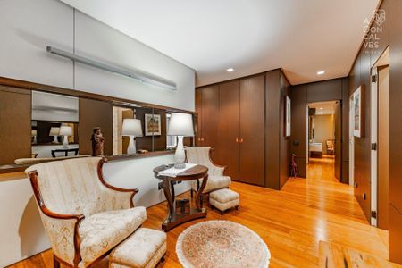 16_photo/94dce5cd69.643f2a74a74031aa-ATLAS-e6f32bfc-71f7-4f0d-a168-2ce73c94fb2b.jpg de apartamento à venda com 4 quartos, 433m² em Hugo Lange, Curitiba