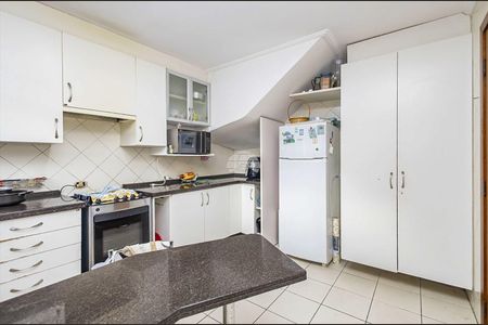 4_photo/94dce5ce1f.4dac0df083c1e492-ATLAS-1acedb7c-0b68-4f4b-b407-7bdb7c4a12bf.jpg de casa à venda com 3 quartos, 120m² em Bacacheri, Curitiba