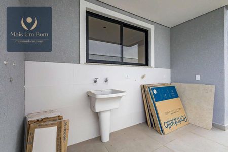 11_photo/94dce5ce69.7b235217f54b5acd-ATLAS-5cb8e367-ee98-42a2-949b-287066a99d23.jpg de casa à venda com 4 quartos, 221m² em Bacacheri, Curitiba