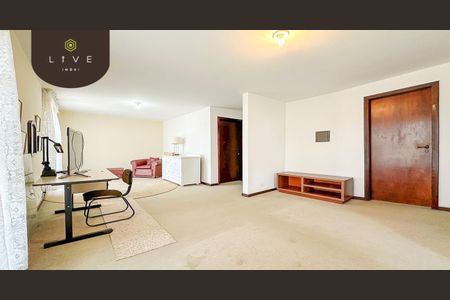 2_photo/94dce5cef5.b7a28b76476596d7-ATLAS-3c85c654-3979-4aec-9fba-de1de92cd51e.jpg de casa à venda com 7 quartos, 774m² em Jardim Social, Curitiba