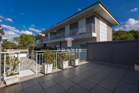 4_photo/94dce5cf4b.ce6648fb854cf78a-ATLAS-1e15ece0-e508-4e14-a930-1f9f94dd8ba6.jpg de casa à venda com 3 quartos, 198m² em Jardim Social, Curitiba