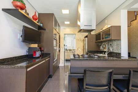 7_photo/94dce5cf4b.ce6648fb854cf78a-ATLAS-3501b9fb-9744-4a18-9f29-5dde89794e86.jpg de casa à venda com 3 quartos, 198m² em Jardim Social, Curitiba