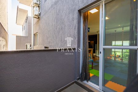 10_photo/94dce5cf4b.ce6648fb854cf78a-ATLAS-824ec9c0-91c2-40ae-8f28-6da94b58e1b0.jpg de casa à venda com 3 quartos, 198m² em Jardim Social, Curitiba