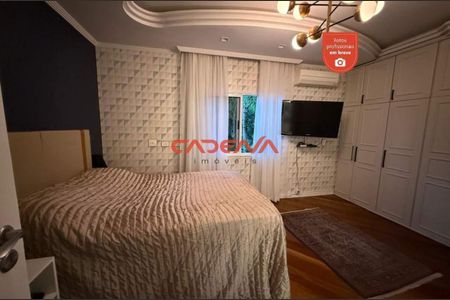 3_photo/94dce5cf65.7a37549eceeba21f-ATLAS-0becce67-ee61-4142-8767-7083cb215bae.jpg de casa à venda com 4 quartos, 339m² em Jardim Social, Curitiba