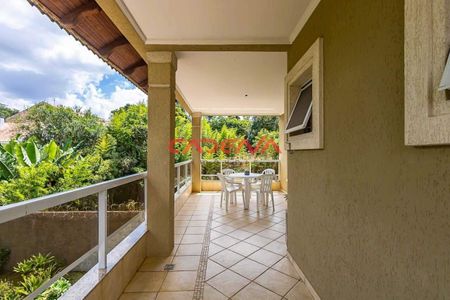 26_photo/94dce5cf65.7a37549eceeba21f-ATLAS-2852dd92-6f03-4a21-8d6f-00792ec4482d.jpg de casa à venda com 4 quartos, 339m² em Jardim Social, Curitiba