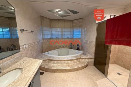 10_photo/94dce5cf65.7a37549eceeba21f-ATLAS-3d68c218-d538-49f7-afe8-bdceae5a34c5.jpg de casa à venda com 4 quartos, 339m² em Jardim Social, Curitiba