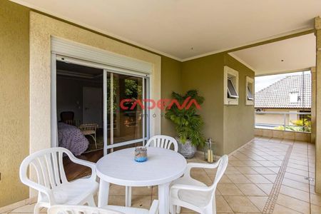 27_photo/94dce5cf65.7a37549eceeba21f-ATLAS-4d56985f-0910-4b1d-80c0-6432fb98c57e.jpg de casa à venda com 4 quartos, 339m² em Jardim Social, Curitiba