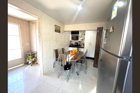 7_photo/94dce5cf67.28f6ec5d72603be5-ATLAS-53ac75fb-5e3e-4210-bf25-87582e9d2f88.jpg de casa à venda com 5 quartos, 303m² em Jardim Social, Curitiba
