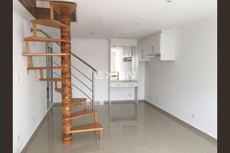 25_photo/94dce5d175.3ddf5e48fefe922b-ATLAS-7d5cb421-69fb-4ca3-91c3-cc7452384feb.jpg de casa à venda com 3 quartos, 155m² em Bacacheri, Curitiba