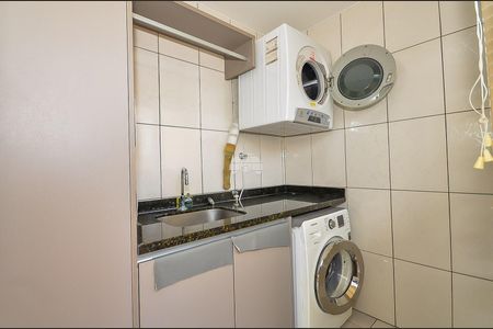 19_photo/94dce5d175.d55e4eeb4ab67c1f-ATLAS-3f5bd5ec-4b22-4b66-916e-5941038c845d.jpg de casa à venda com 3 quartos, 187m² em Bacacheri, Curitiba