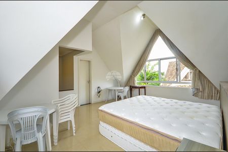 25_photo/94dce5d175.d55e4eeb4ab67c1f-ATLAS-87317fe5-cd2e-4b35-b3e9-06c4998d45df.jpg de casa à venda com 3 quartos, 187m² em Bacacheri, Curitiba