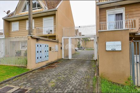 2_photo/94dce5d175.d55e4eeb4ab67c1f-ATLAS-df3df00c-f0ae-4f0f-b9d2-55634ed64dd5.jpg de casa à venda com 3 quartos, 187m² em Bacacheri, Curitiba