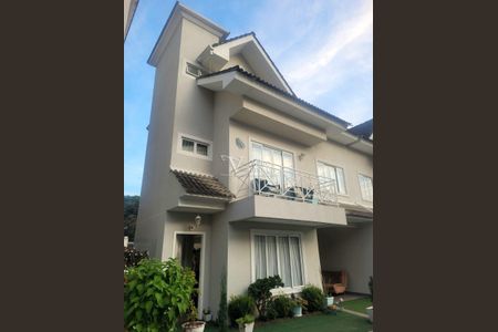 38_photo/94dce5d187.49f512fa8a9b1946-ATLAS-e6344336-ff64-48b2-b3f8-96a926f39be9.jpg de casa à venda com 4 quartos, 140m² em Bacacheri, Curitiba