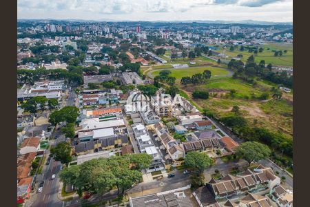 32_photo/94dce5d195.8815b0ba80454d62-ATLAS-0044cd02-670a-4e62-b0e5-e41fcab494fa.jpg de casa à venda com 0 quarto, 172m² em Bacacheri, Curitiba