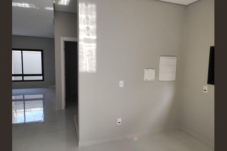 20_photo/94dce5d1c3.1e964c3cff37e649-ATLAS-636cbc5e-c4b1-48c6-bd8f-1560cf7a522d.jpg de casa de condomínio à venda com 3 quartos, 184m² em Bacacheri, Curitiba