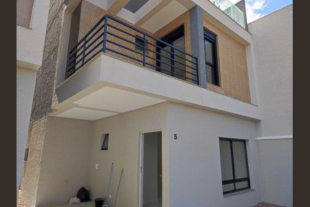 3_photo/94dce5d1c3.1e964c3cff37e649-ATLAS-c4ab0ae0-94c8-48b8-b92b-fa3b845598d1.jpg de casa de condomínio à venda com 3 quartos, 184m² em Bacacheri, Curitiba