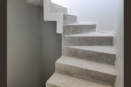 42_photo/94dce5d1c3.1e964c3cff37e649-ATLAS-d44fde38-bbf2-4972-9d2f-452c5958e55a.jpg de casa de condomínio à venda com 3 quartos, 184m² em Bacacheri, Curitiba