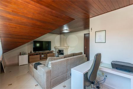 2_photo/94dce5d1c9.6bc6d6e3d41508d6-ATLAS-06d3218d-3caf-4933-97b2-d539016f7e9b.jpg de casa à venda com 4 quartos, 150m² em Bacacheri, Curitiba