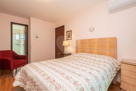 17_photo/94dce5d1c9.6bc6d6e3d41508d6-ATLAS-bca7c3cf-6854-4b87-85b3-e64a0d3d51fc.jpg de casa à venda com 4 quartos, 150m² em Bacacheri, Curitiba