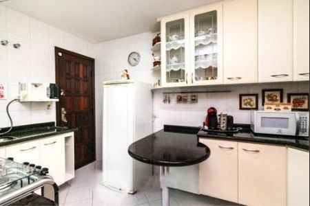 4_photo/94dce5d1cd.3e6957092a4c223d-ATLAS-0bd1fb22-649e-4bdb-98d4-49a94abdd984.jpg de casa à venda com 4 quartos, 150m² em Bacacheri, Curitiba