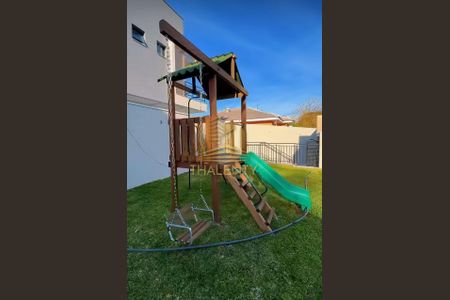 8_photo/94dce5d1db.32d3cee88d6adeff-ATLAS-a2b0ccd9-9f08-4436-b442-97621b351b3b.jpg de casa à venda com 3 quartos, 184m² em Bacacheri, Curitiba