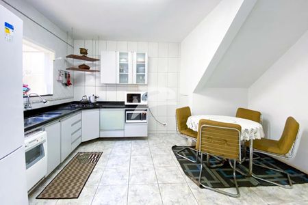 10_photo/94dce5d22b.525c41d69492bd96-ATLAS-eae3c05e-2863-4567-a5d3-c2a86b3d3100.jpg de casa à venda com 2 quartos, 129m² em Bacacheri, Curitiba