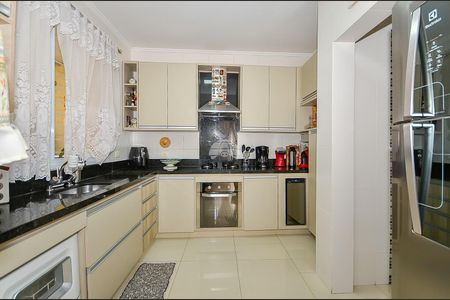 6_photo/94dce5d24d.72cc55da13c48830-ATLAS-26c5d07e-6fba-4584-bba6-4375fc819c45.jpg de casa à venda com 3 quartos, 145m² em Bacacheri, Curitiba