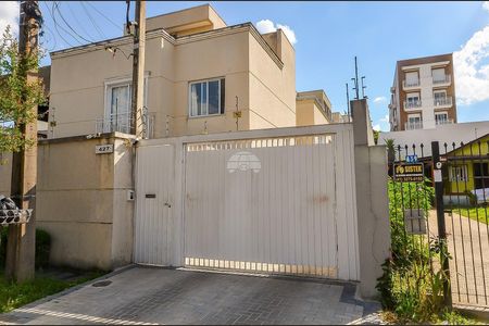 5_photo/94dce5d24d.72cc55da13c48830-ATLAS-3ba36ddb-bbe1-4fef-b13f-02bbdeb64d36.jpg de casa à venda com 3 quartos, 145m² em Bacacheri, Curitiba