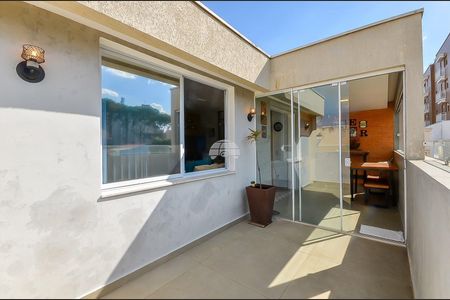 8_photo/94dce5d24d.72cc55da13c48830-ATLAS-415d3a4d-e306-4bf8-9820-9fa47103e8cb.jpg de casa à venda com 3 quartos, 145m² em Bacacheri, Curitiba