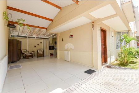 8_photo/94dce5d24d.72cc55da13c48830-ATLAS-6773f1c9-92d2-41e3-90c8-0fe966410137.jpg de casa à venda com 3 quartos, 145m² em Bacacheri, Curitiba