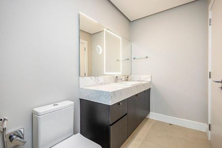 4_photo/94dce5d2f3.8a7a0d8847acb109-ATLAS-5a799117-6a56-4198-bae6-e56d953f63f2.jpg de apartamento à venda com 3 quartos, 235m² em Cabral, Curitiba