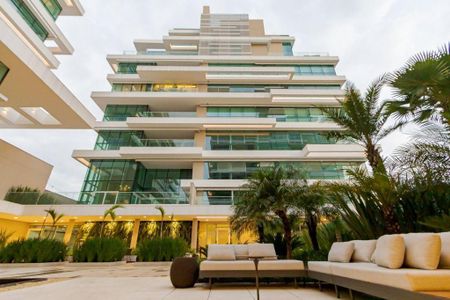 34_photo/94dce5d2f3.8a7a0d8847acb109-ATLAS-9b28a824-d318-477b-bbb2-d6a80ab8d3f8.jpg de apartamento à venda com 3 quartos, 235m² em Cabral, Curitiba