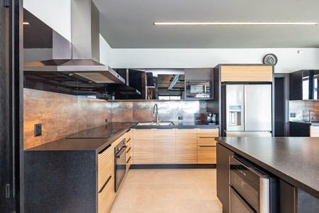 9_photo/94dce5d2f3.8a7a0d8847acb109-ATLAS-b027db09-e980-48b4-a05b-21c068ffef57.jpg de apartamento à venda com 3 quartos, 235m² em Cabral, Curitiba