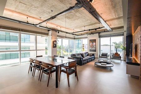 5_photo/94dce5d2f3.8a7a0d8847acb109-ATLAS-cb782564-c22b-45d6-9acd-a0251a8ab29e.jpg de apartamento à venda com 3 quartos, 235m² em Cabral, Curitiba