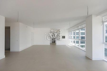 23_photo/94dce5d2f3.c2d0365adcb3b71c-ATLAS-9e6e0f7f-1a78-4426-8ed1-08e2f49a37a2.jpg de apartamento à venda com 3 quartos, 235m² em Cabral, Curitiba